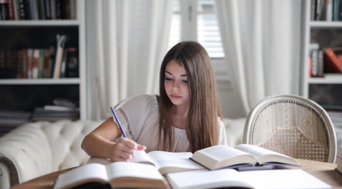 Why Study Law: Benefits of Becoming a Lawyer