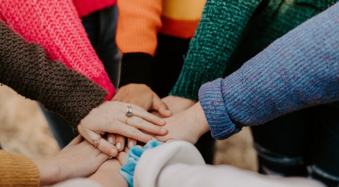 9 Amazing Ways to Help the Community