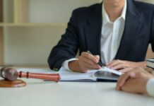 Top Factors to Consider Before Hiring DUI Lawyers