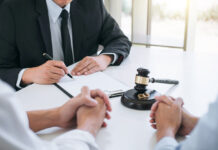 8 Tips On How To Hire The Right Divorce Lawyer