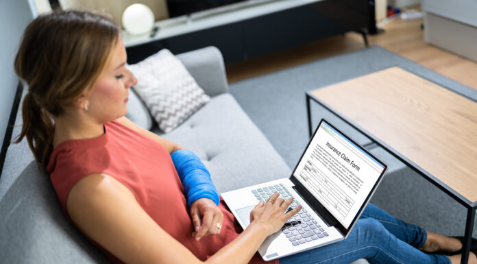 Can You Claim Workers’ Compensation Insurance and File a Personal Injury Claim?