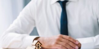 How to Choose a Top Property Lawyer for a Smooth Transaction Choose a Top Property Lawyer